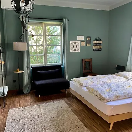 Sleep & Go -meran Easy Staying Hostel *