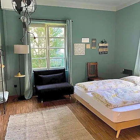 Sleep & Go -meran Easy Staying Хостел