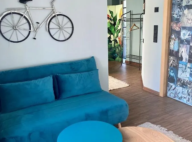 Sleep & Go -meran Easy Staying Hostel *