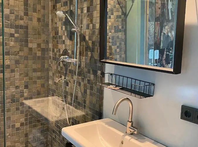 Sleep & Go -meran Easy Staying Hostel